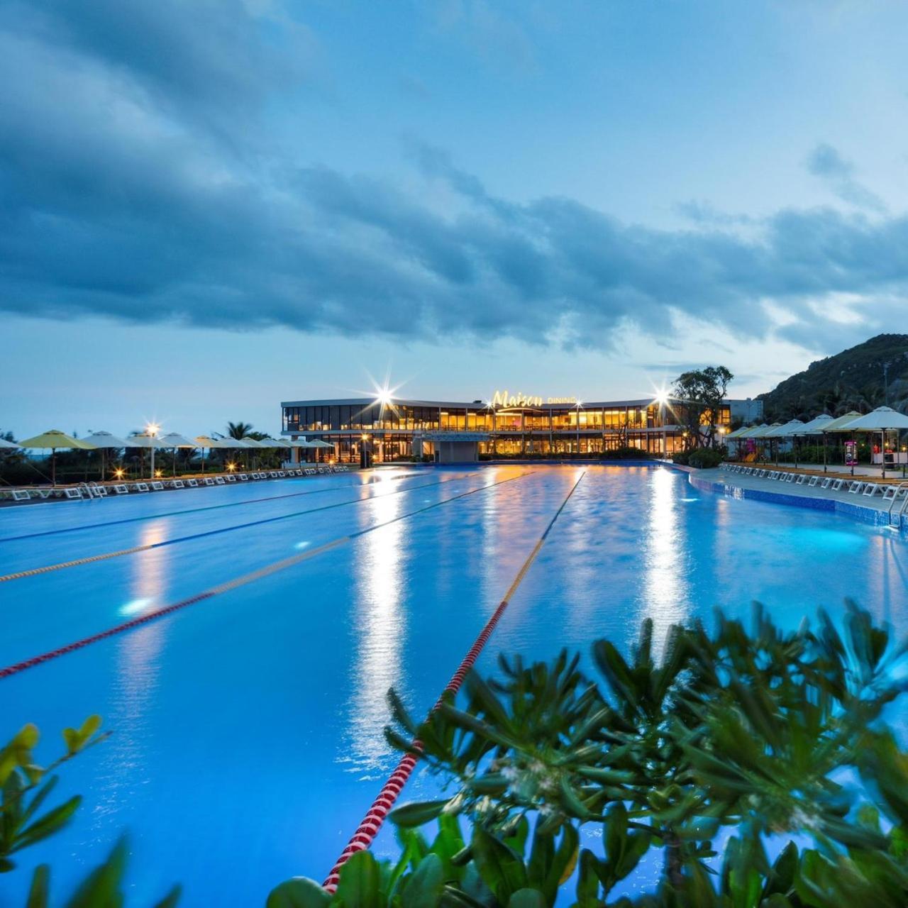 Khach San - Resort Oceanami - Long Hai Exterior photo