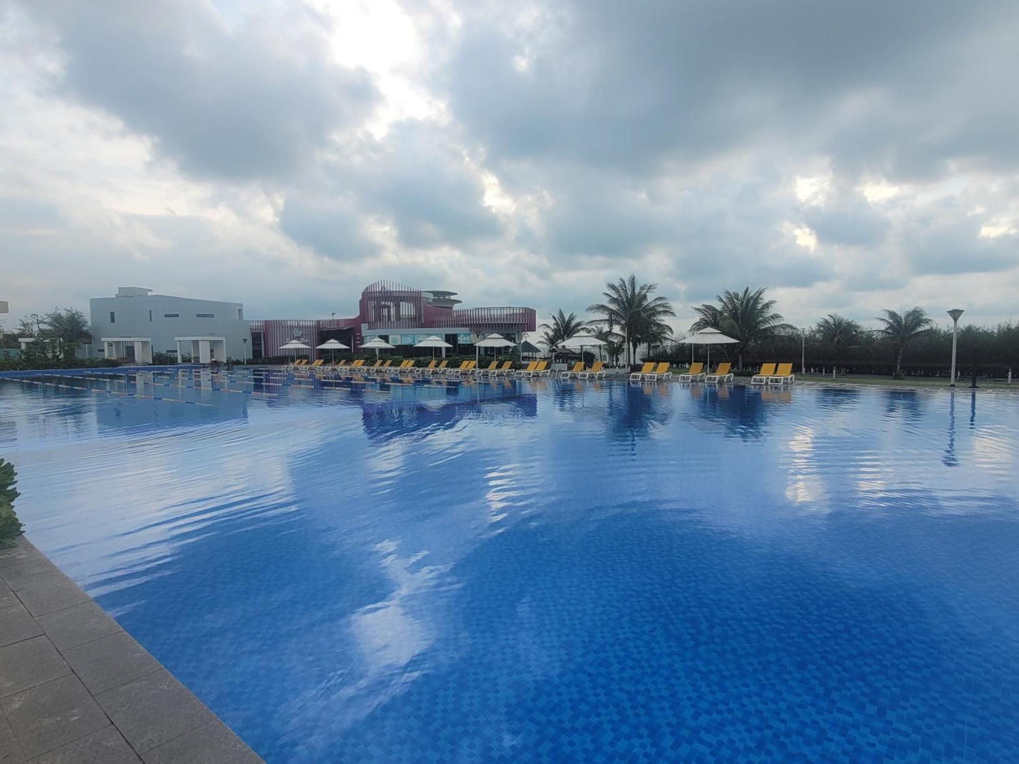 Khach San - Resort Oceanami - Long Hai Exterior photo